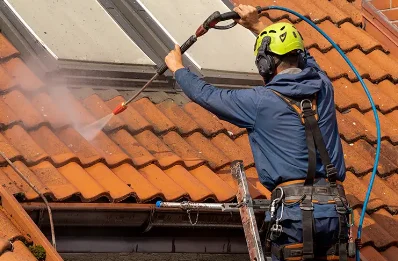 Démoussage et hydrofuge de toiture à Buchelay